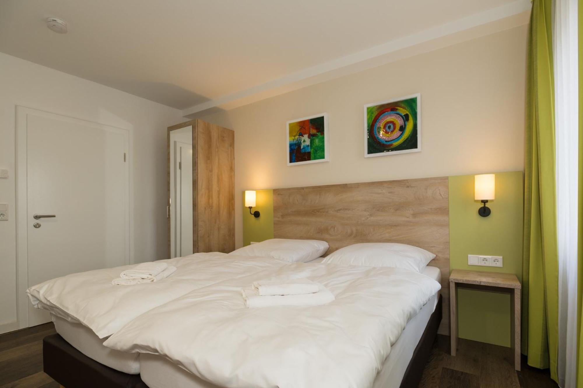 Roca Restaurant Und Hotel Bommersheim Экстерьер фото